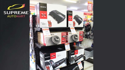 Supreme Auto Mart Hero Image