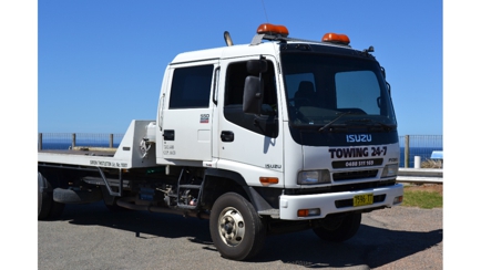 Illawarra Towing & Recovery Tow Truck Hero Image
