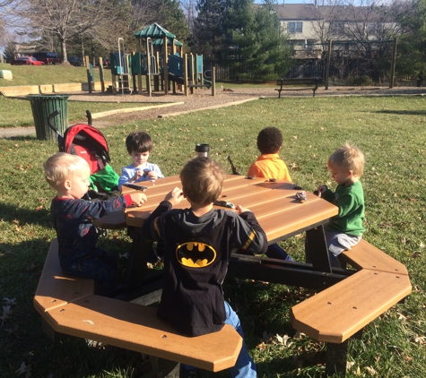 Rainbow Children's Center - Woodbridge, VA. Having a picnic & fun @ a nearby park!