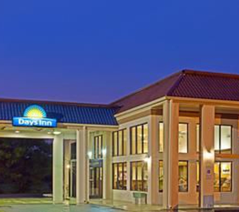 Days Inn - Clinton, NC