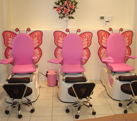 Nail Tech & Massage - Albuquerque, NM