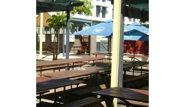 Ocean Beach Hotel - Cottesloe, WA