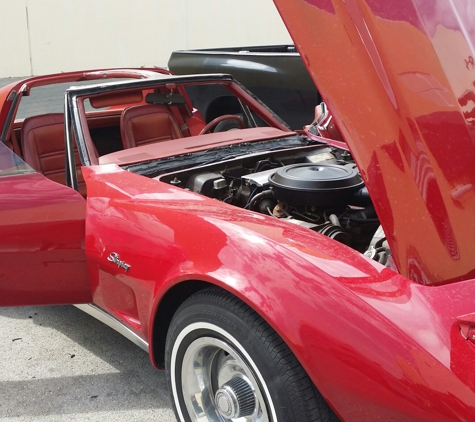 WINDSHIELD REPLACEMENT AUTO GLASS - Cutler Bay, FL. Corvette windshield replacement