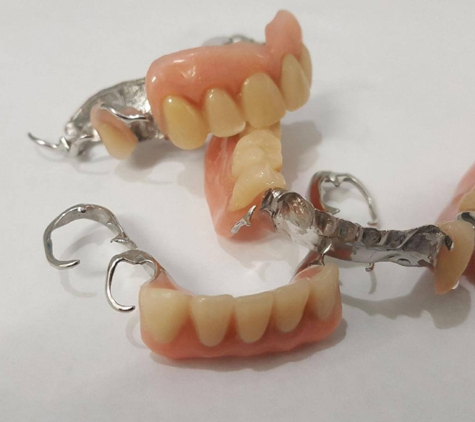 Yeppoon Denture Clinic - Taranganba, QLD