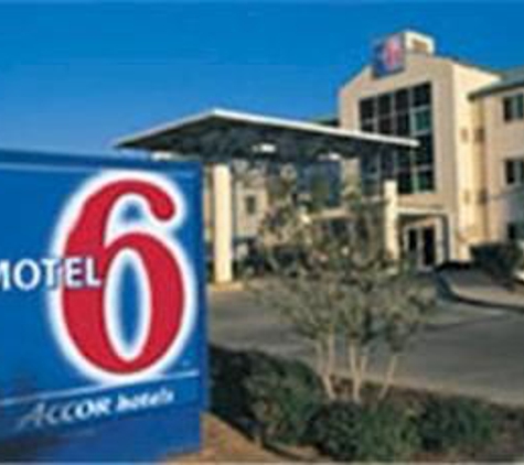 Motel 6 - Dallas, TX