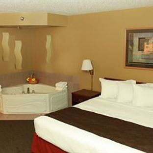 AmericInn Lodge & Suites of St. Cloud - Saint Cloud, MN