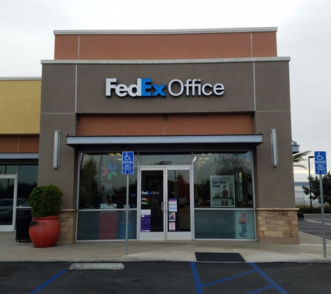 FedEx Office Print & Ship Center - Tustin, CA