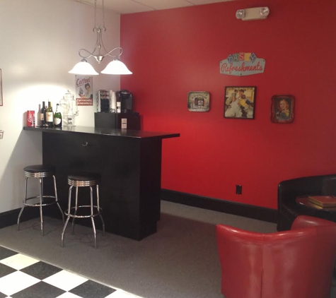 His & Hers Beauty Bar - Williamston, MI