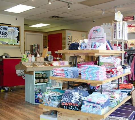 Small Town Rags Boutique & Gifts - Callahan, FL