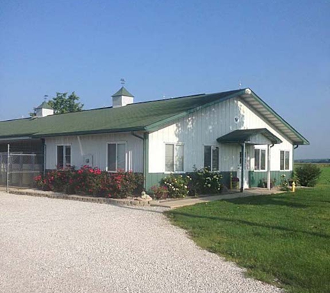 A & J's Country Kennel - Franklin, IN