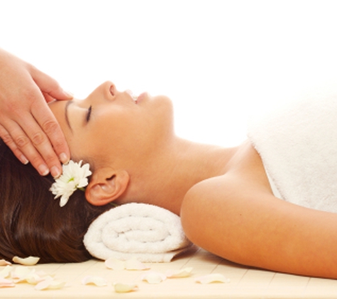 Hand and Stone Massage and Facial Spa - Commack, NY