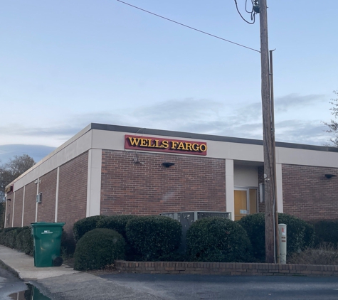 Wells Fargo Bank - Saint Matthews, SC