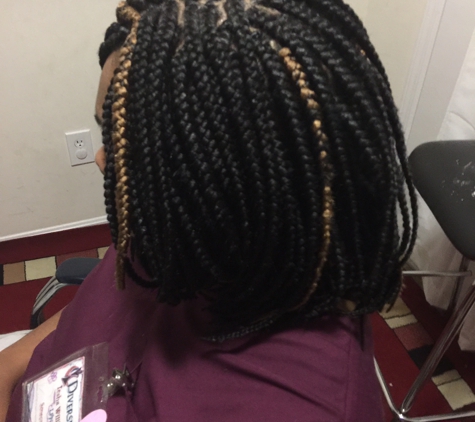 Flawless Hair Braiding - Louisville, KY