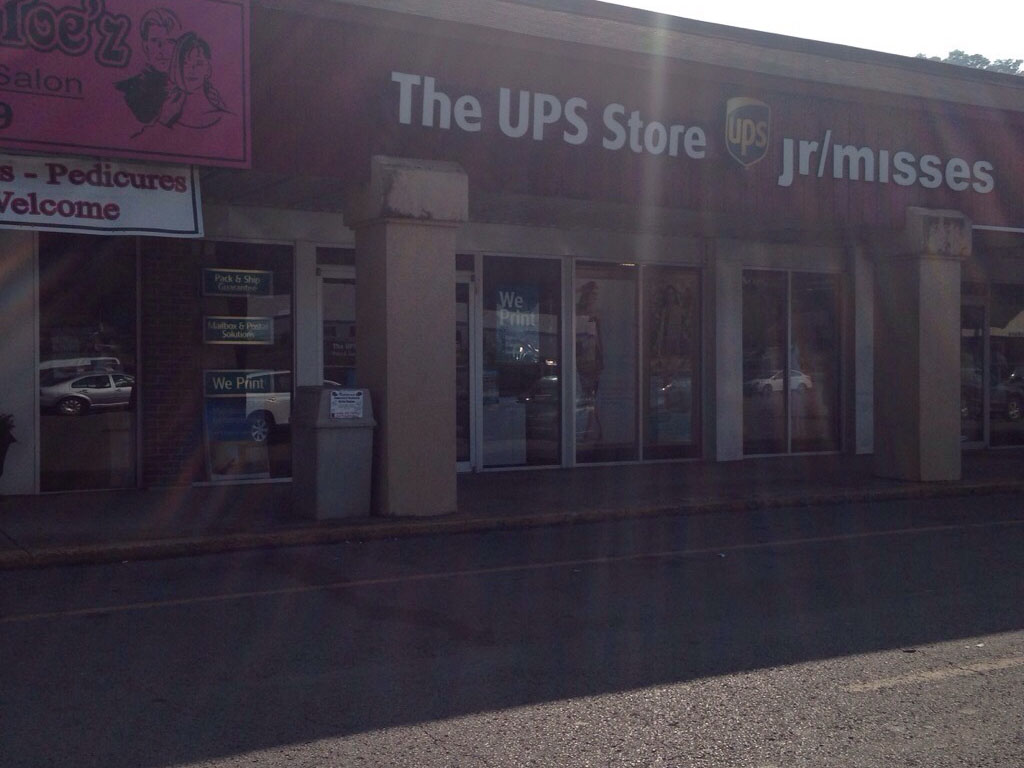 The UPS Store 4145 N Mayo Trl, Pikeville, KY 41501