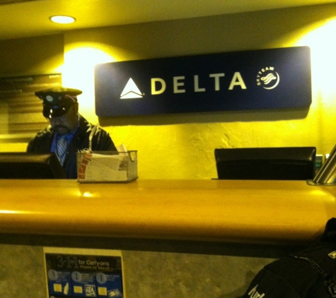 Delta Air Lines - Phoenix, AZ