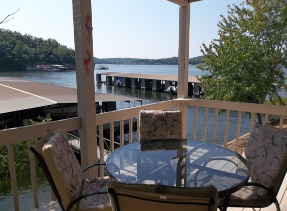 Golden Hoseshoe Condo Rentals - Lake Ozark, MO