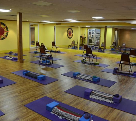 Evansville Yoga Center - Evansville, IN