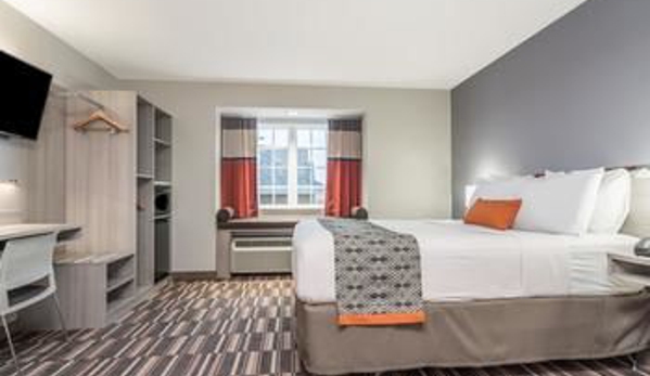 Microtel Inn & Suites by Wyndham Rochester South Mayo Clinic - Rochester, MN