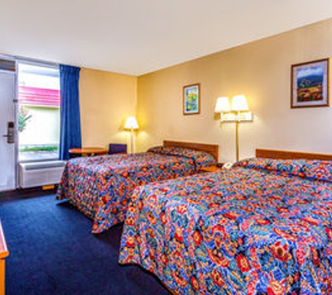 Travelodge by Wyndham Virginia Beach Bay Beach - Virginia Beach, VA