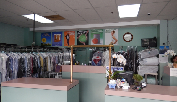 Meadowbrook Dry Cleaners & Alterations Shop - Auburn Hills, MI