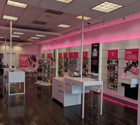 T-Mobile - Rochester Hills, MI