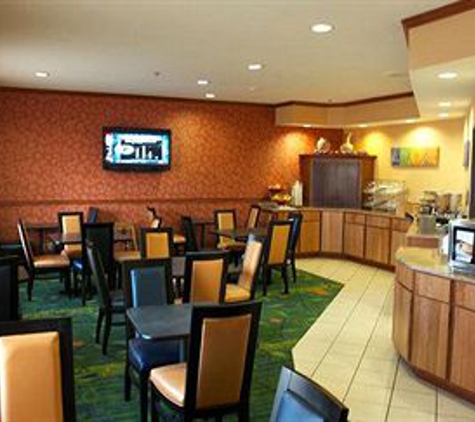 Fairfield Inn & Suites - Beloit, WI