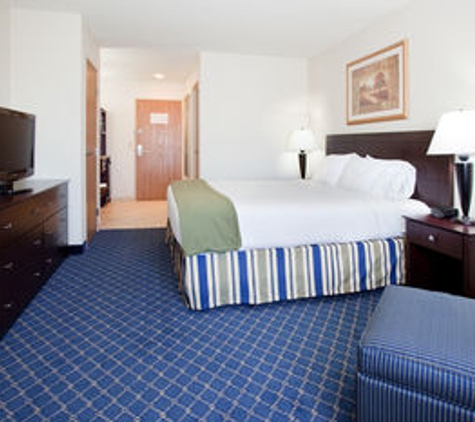 Holiday Inn Express & Suites Torrington - Torrington, WY