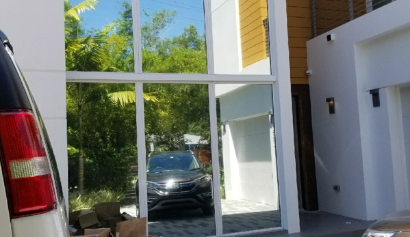 Complete Maintenance - Miami, FL. Window Tint