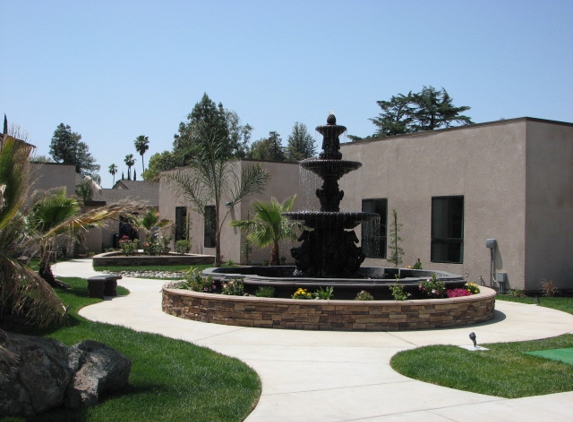 Twin Oaks Rehabilitation & Nursing Center - Tulare, CA