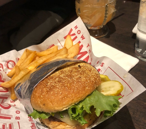 Red Robin Gourmet Burgers - Gambrills, MD