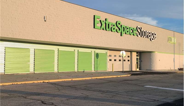 Extra Space Storage - Mchenry, IL