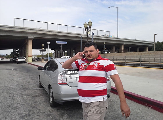 Rosie taxi cab - Ventura, CA. Owner abdelatiff bendaoud