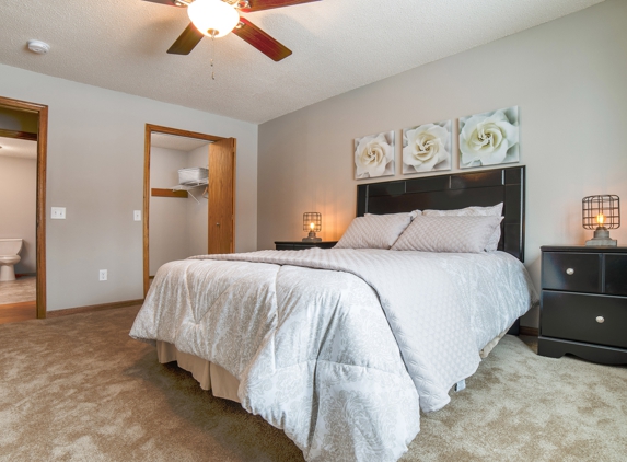 Mill Pond Forest Apartments - Forest Lake, MN. Master Bedroom