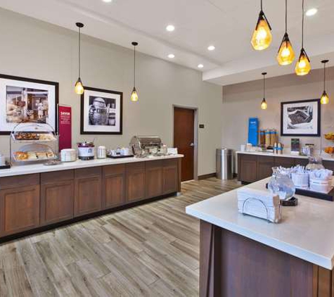 Hampton Inn by Hilton Detroit Dearborn - Dearborn, MI