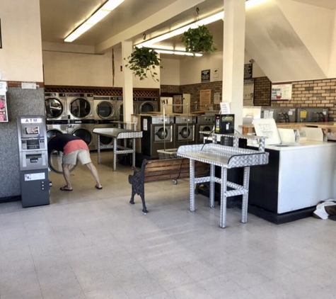 Washboard Coin Laundry - Alameda, CA