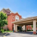 Comfort Suites Louisville East - Motels