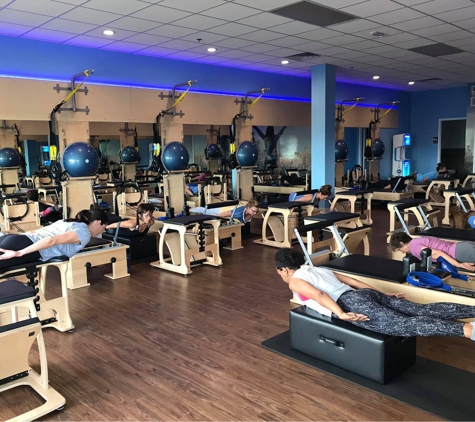 Club Pilates - Pewaukee, WI