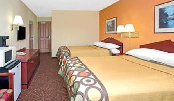 Super 8 by Wyndham Castle Rock Colorado - Castle Rock, CO