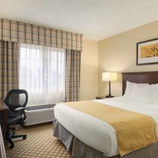 Country Inns & Suites - Owatonna, MN