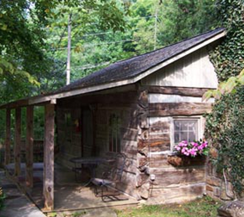 Carr's Northside Cottages & Motel - Gatlinburg, TN