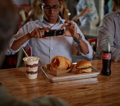 BurgerFi - Sunny Isles Beach, FL