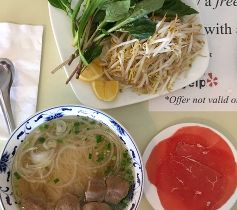 Pho Tri Vietnamese Restaurant - Honolulu, HI