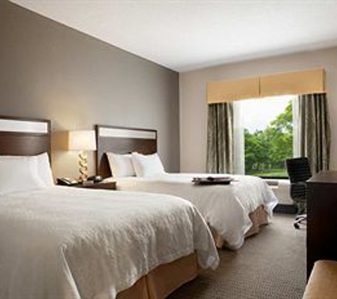 Hampton Inn & Suites Mansfield - Mansfield, PA