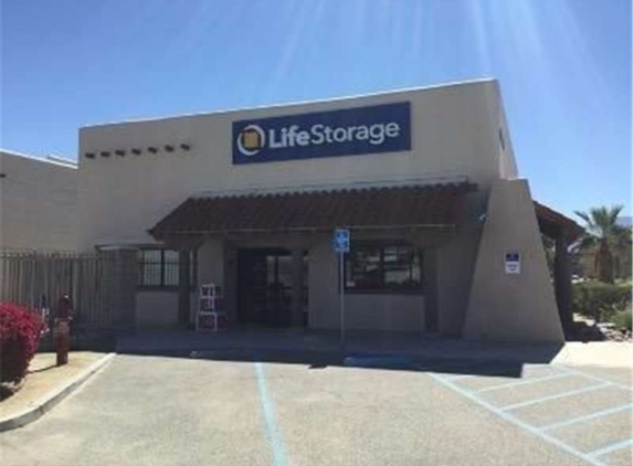 Extra Space Storage - Palm Desert, CA