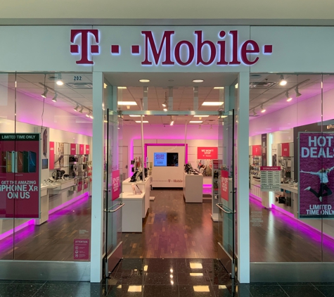 T-Mobile - Northridge, CA