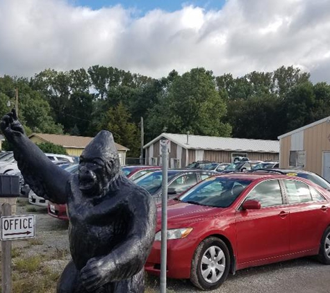 Victor's Auto Sales - Des Moines, IA