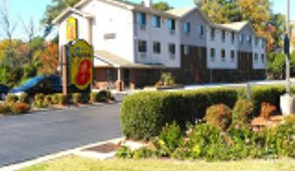 Super 8 - Chesapeake, VA