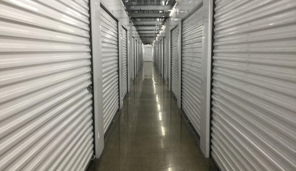 Life Storage - Milwaukee - Milwaukee, WI