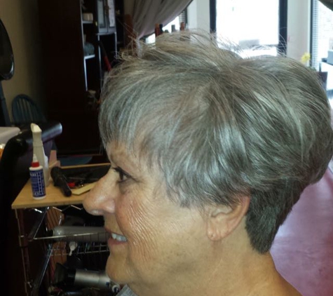 Sumi's Place Hair Salon - Fairhope, AL