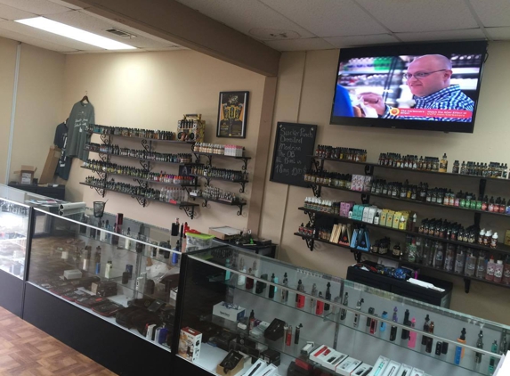 Cloud 9 Vapors - Hattiesburg, MS. Awesome selection